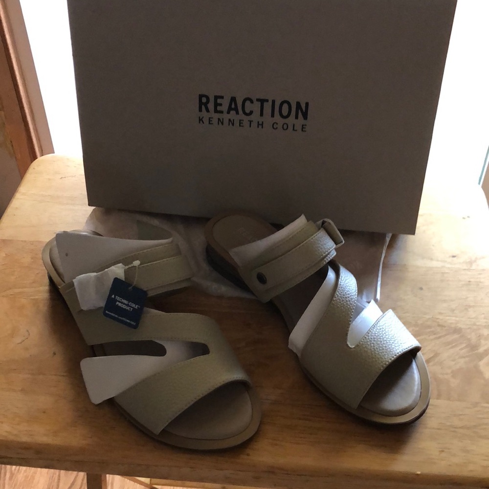 Reaction by Kenneth Cole slide sandals